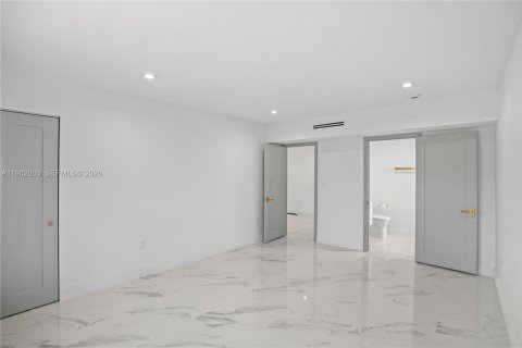 Купить виллу или дом в Форт-Лодердейл, Флорида 4 спальни, 154.59м2, № 2024088 - фото 14