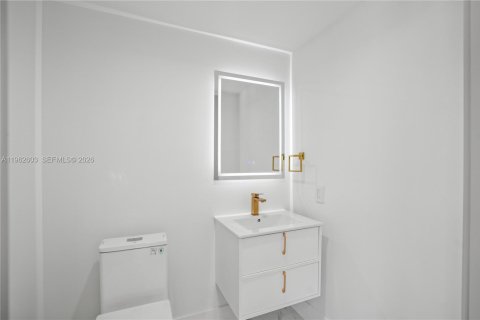 Купить виллу или дом в Форт-Лодердейл, Флорида 4 спальни, 154.59м2, № 2024088 - фото 9