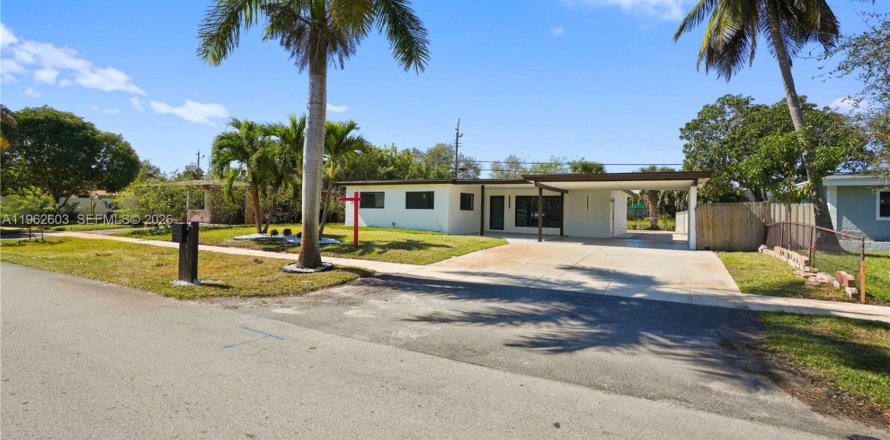 Дом в Форт-Лодердейл, Флорида 4 спальни, 154.59м2 № 2024088