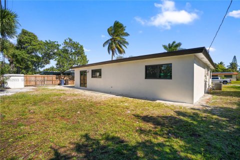 Купить виллу или дом в Форт-Лодердейл, Флорида 4 спальни, 154.59м2, № 2024088 - фото 29