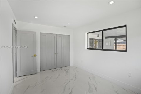 Купить виллу или дом в Форт-Лодердейл, Флорида 4 спальни, 154.59м2, № 2024088 - фото 23