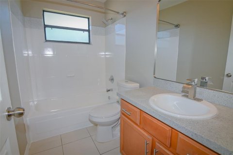 Купить кондоминиум в Киссимми, Флорида 7 комнат, 116.13м2, № 1579220 - фото 11
