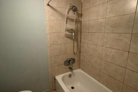 Copropriété à vendre à Pompano Beach, Floride: 1 chambre, 64.57 m2 № 2146273 - photo 4
