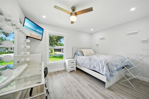 House in Safety Harbor, Florida 3 bedrooms, 131.92 sq.m. № 1888525 - photo 14