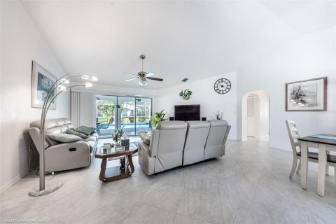 Casa en alquiler en Punta Gorda, Florida, 3 dormitorios, 171.22 m2 № 1375080 - foto 4