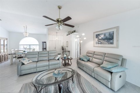 Casa en alquiler en Punta Gorda, Florida, 3 dormitorios, 171.22 m2 № 1375080 - foto 7