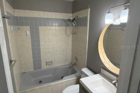 House in Gainesville, Florida 3 bedrooms, 139.45 sq.m. № 2235522 - photo 6