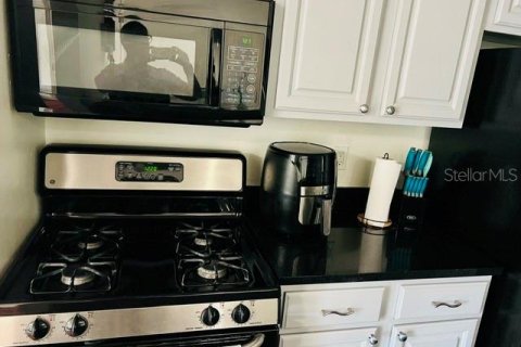 Condo in Orlando, Florida, 1 bedroom  № 2379693 - photo 14