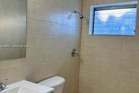 Casa en alquiler en Miami, Florida, 2 dormitorios № 1984657 - foto 9