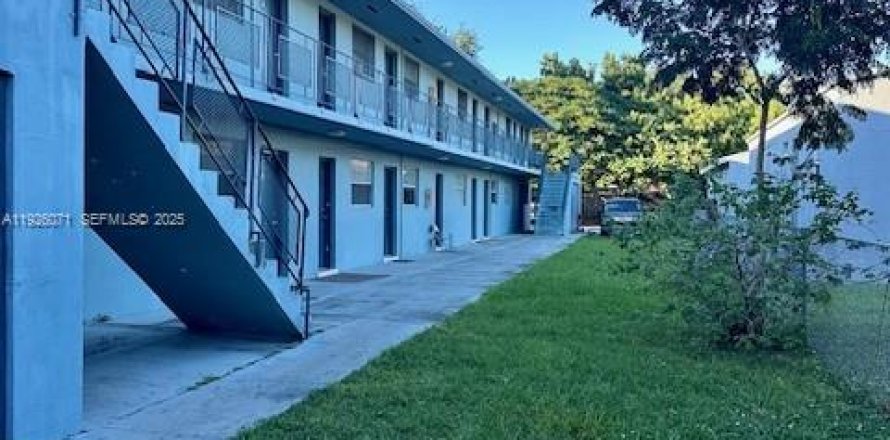 Casa en Miami, Florida 2 dormitorios № 1984657