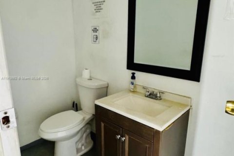 Immobilier commercial à vendre à Medley, Floride № 1968866 - photo 10