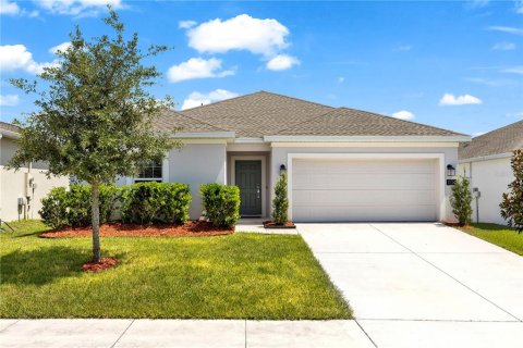 Villa ou maison à Osteen, Floride 3 chambres, 123.56 m2 № 2149570