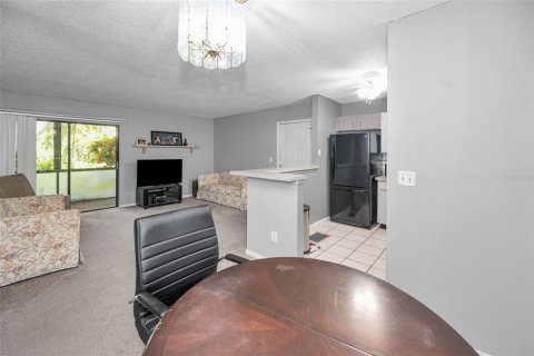 Condo in Palm Harbor, Florida, 1 bedroom  № 1839907 - photo 15