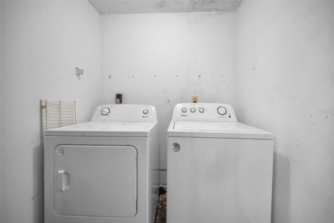 Condo in Palm Harbor, Florida, 1 bedroom  № 1839907 - photo 30