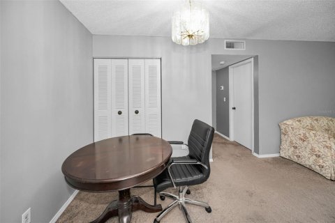 Condo in Palm Harbor, Florida, 1 bedroom  № 1839907 - photo 17