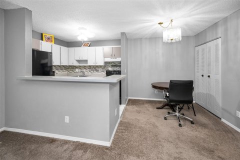 Condo in Palm Harbor, Florida, 1 bedroom  № 1839907 - photo 14