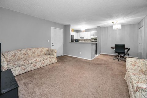 Condo in Palm Harbor, Florida, 1 bedroom  № 1839907 - photo 18