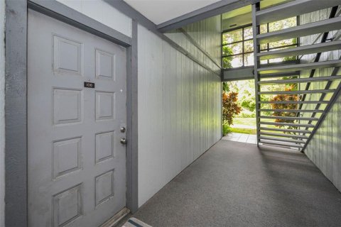 Condo in Palm Harbor, Florida, 1 bedroom  № 1839907 - photo 8