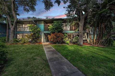Condo in Palm Harbor, Florida, 1 bedroom  № 1839907 - photo 1