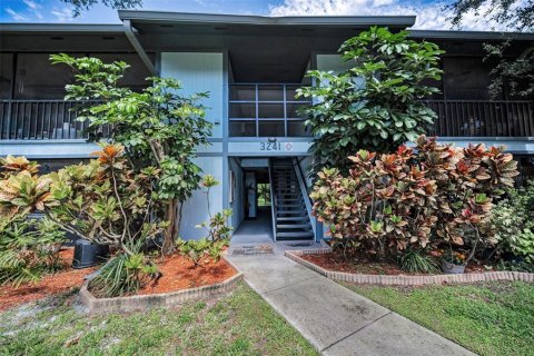 Condo in Palm Harbor, Florida, 1 bedroom  № 1839907 - photo 2