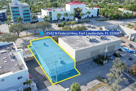Commercial property in Fort Lauderdale, Florida № 2029994 - photo 3