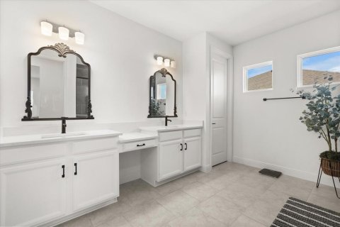 House in Tavares, Florida 4 bedrooms, 253.72 sq.m. № 1782211 - photo 27