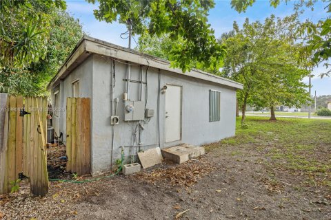 Villa ou maison à vendre à Fort Lauderdale, Floride: 2 chambres № 2059079 - photo 26