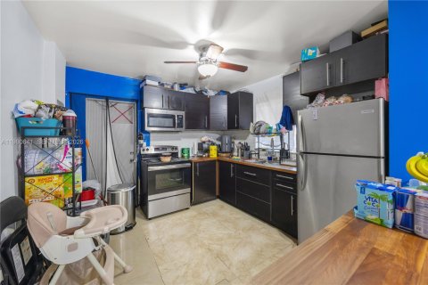 Villa ou maison à vendre à Fort Lauderdale, Floride: 2 chambres № 2059079 - photo 17