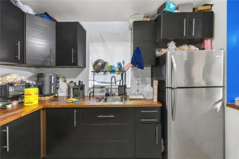 Villa ou maison à vendre à Fort Lauderdale, Floride: 2 chambres № 2059079 - photo 20