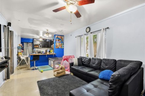 Villa ou maison à vendre à Fort Lauderdale, Floride: 2 chambres № 2059079 - photo 5