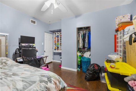 Villa ou maison à vendre à Fort Lauderdale, Floride: 2 chambres № 2059079 - photo 15