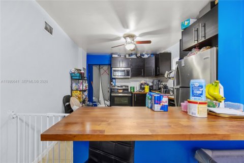 Villa ou maison à vendre à Fort Lauderdale, Floride: 2 chambres № 2059079 - photo 16