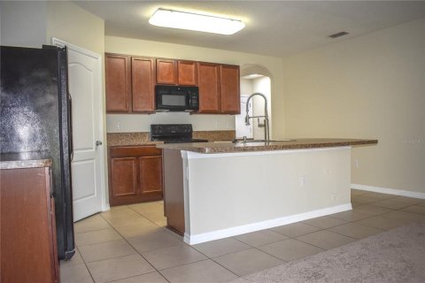 Casa en alquiler en Kissimmee, Florida, 4 dormitorios, 171.68 m2 № 1903315 - foto 13