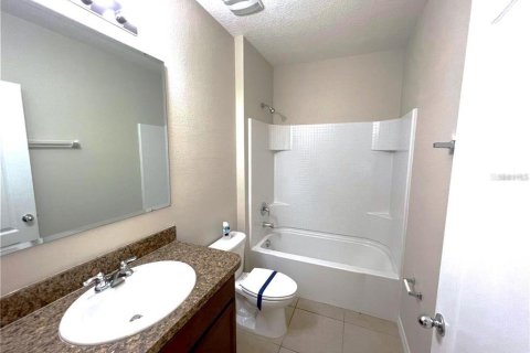 Casa en alquiler en Kissimmee, Florida, 4 dormitorios, 171.68 m2 № 1903315 - foto 23