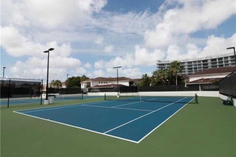 Condo in Aventura, Florida, 2 bedrooms  № 1947708 - photo 28