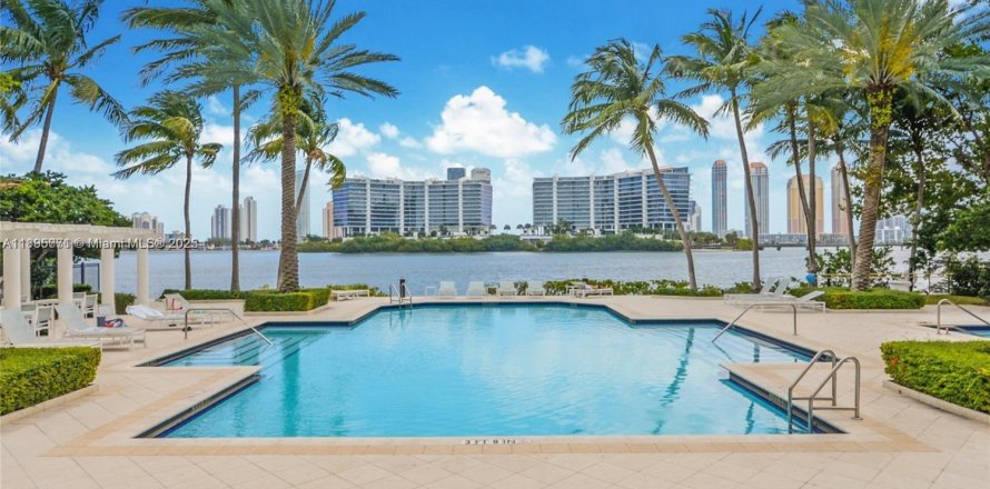 Condo in Aventura, Florida, 2 bedrooms  № 1947708