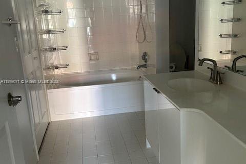 Condo in Aventura, Florida, 2 bedrooms  № 1947708 - photo 11