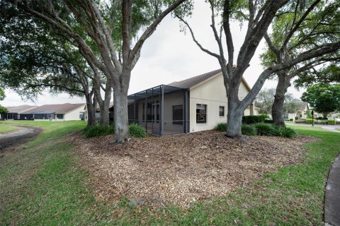House in New Port Richey, Florida 2 bedrooms, 152.55 sq.m. № 2212696 - photo 28