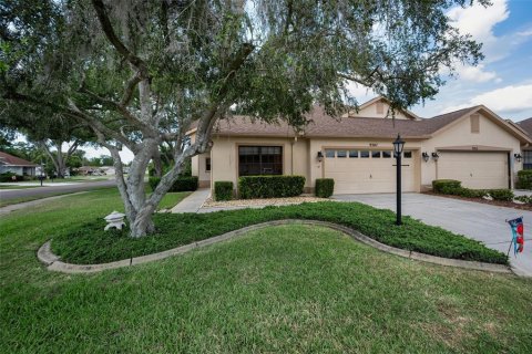 House in New Port Richey, Florida 2 bedrooms, 152.55 sq.m. № 2212696