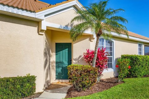 House in North Port, Florida 2 bedrooms, 124.58 sq.m. № 2156917 - photo 9