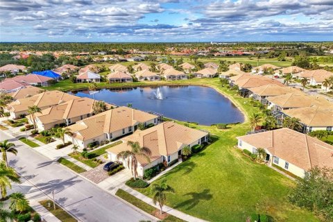 House in North Port, Florida 2 bedrooms, 124.58 sq.m. № 2156917 - photo 5