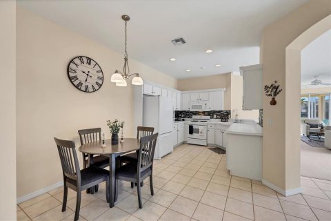 House in North Port, Florida 2 bedrooms, 124.58 sq.m. № 2156917 - photo 22