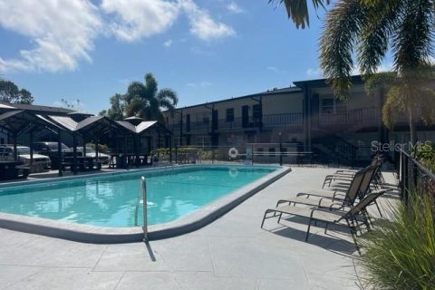 Apartment in Belleair Bluffs, Florida 1 bedroom, 71.53 sq.m. № 2103452 - photo 2