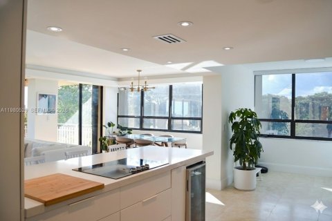 Copropriété à vendre à Miami, Floride: 2 chambres, 205.78 m2 № 2043828 - photo 6