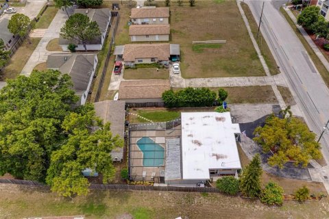 Commercial property in Clearwater, Florida 6 bedrooms, 315.03 sq.m. № 2429218 - photo 24