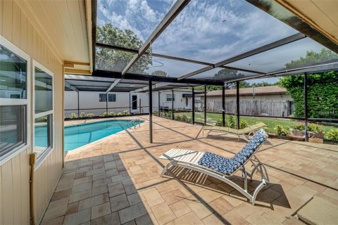 Commercial property in Clearwater, Florida 6 bedrooms, 315.03 sq.m. № 2429218 - photo 20