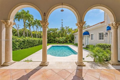Купить виллу или дом в Корал-Гейблс, Флорида 5 спален, 340.77м2, № 2005568 - фото 29