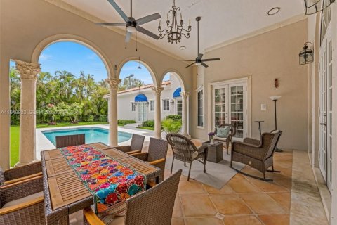 Купить виллу или дом в Корал-Гейблс, Флорида 5 спален, 340.77м2, № 2005568 - фото 19