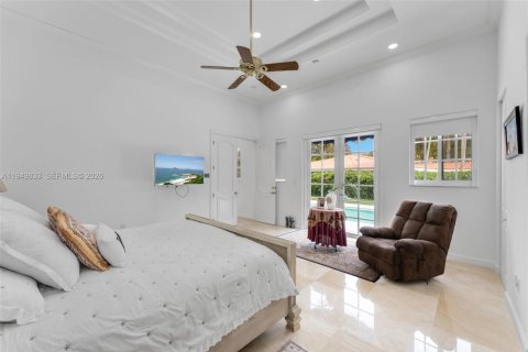 Купить виллу или дом в Корал-Гейблс, Флорида 5 спален, 340.77м2, № 2005568 - фото 10