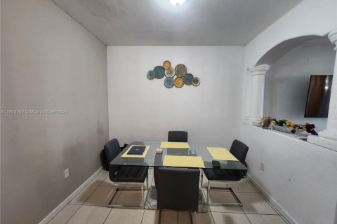 Touwnhouse à louer à Homestead, Floride: 3 chambres, 120.96 m2 № 1970652 - photo 10